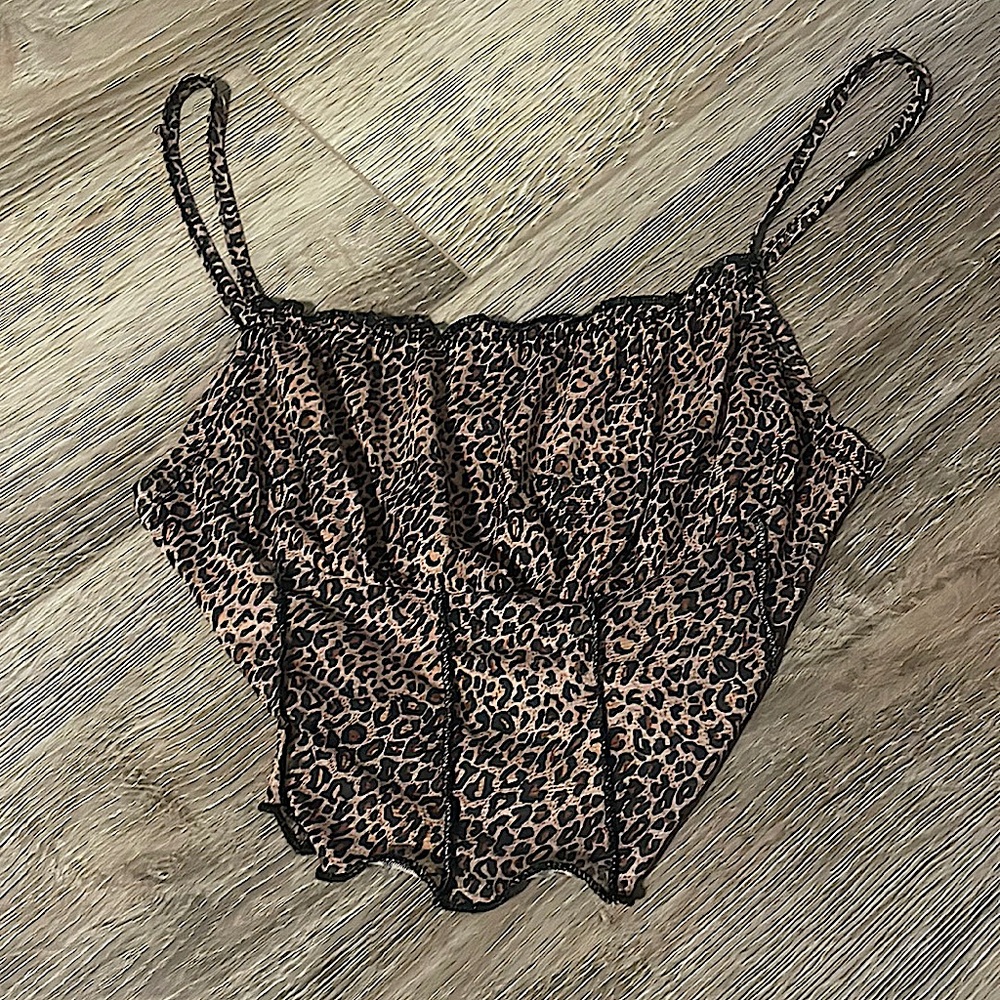 Sheer Ruffle Crop Tank - Picture 2 of 3